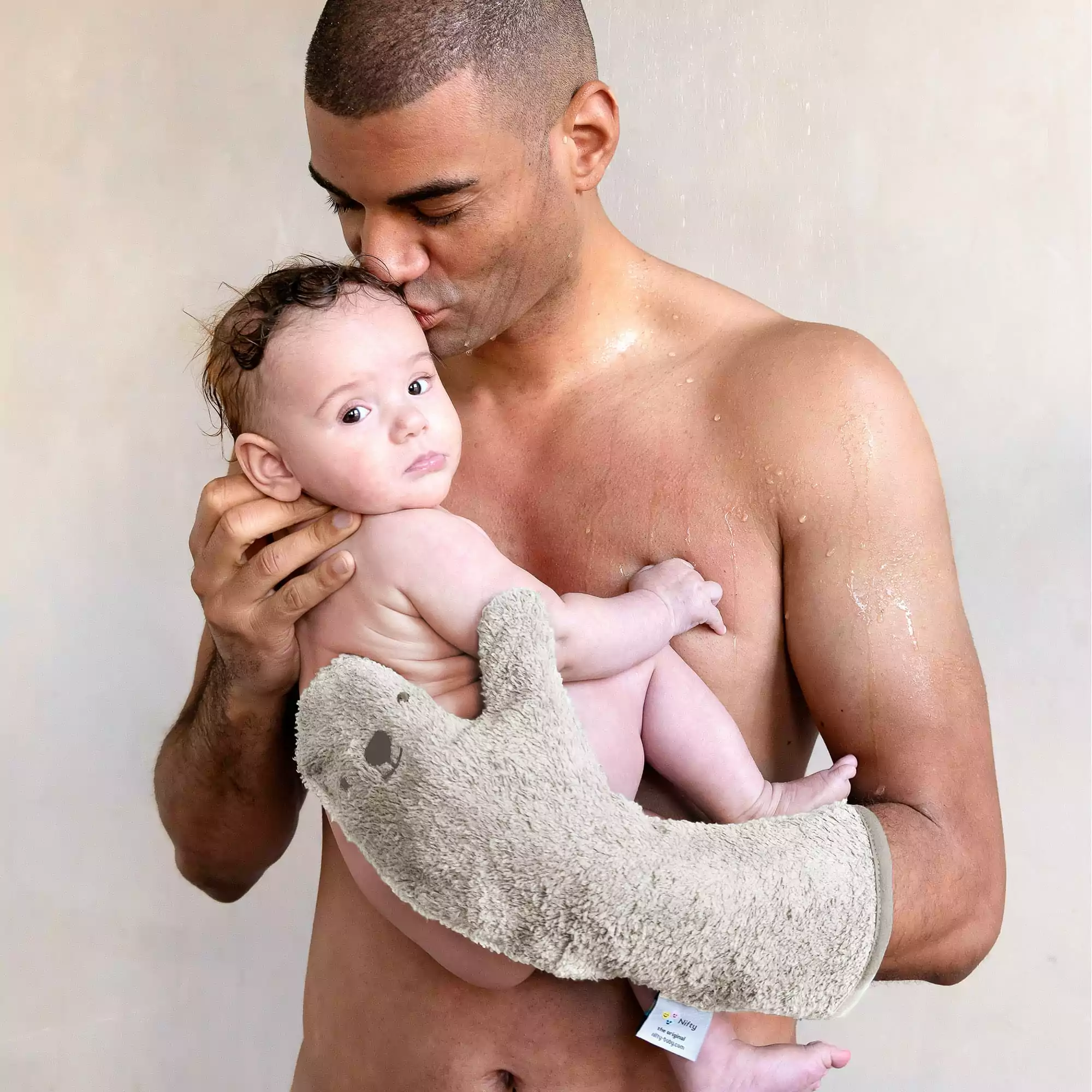 baby shower glove vanille in gebruik